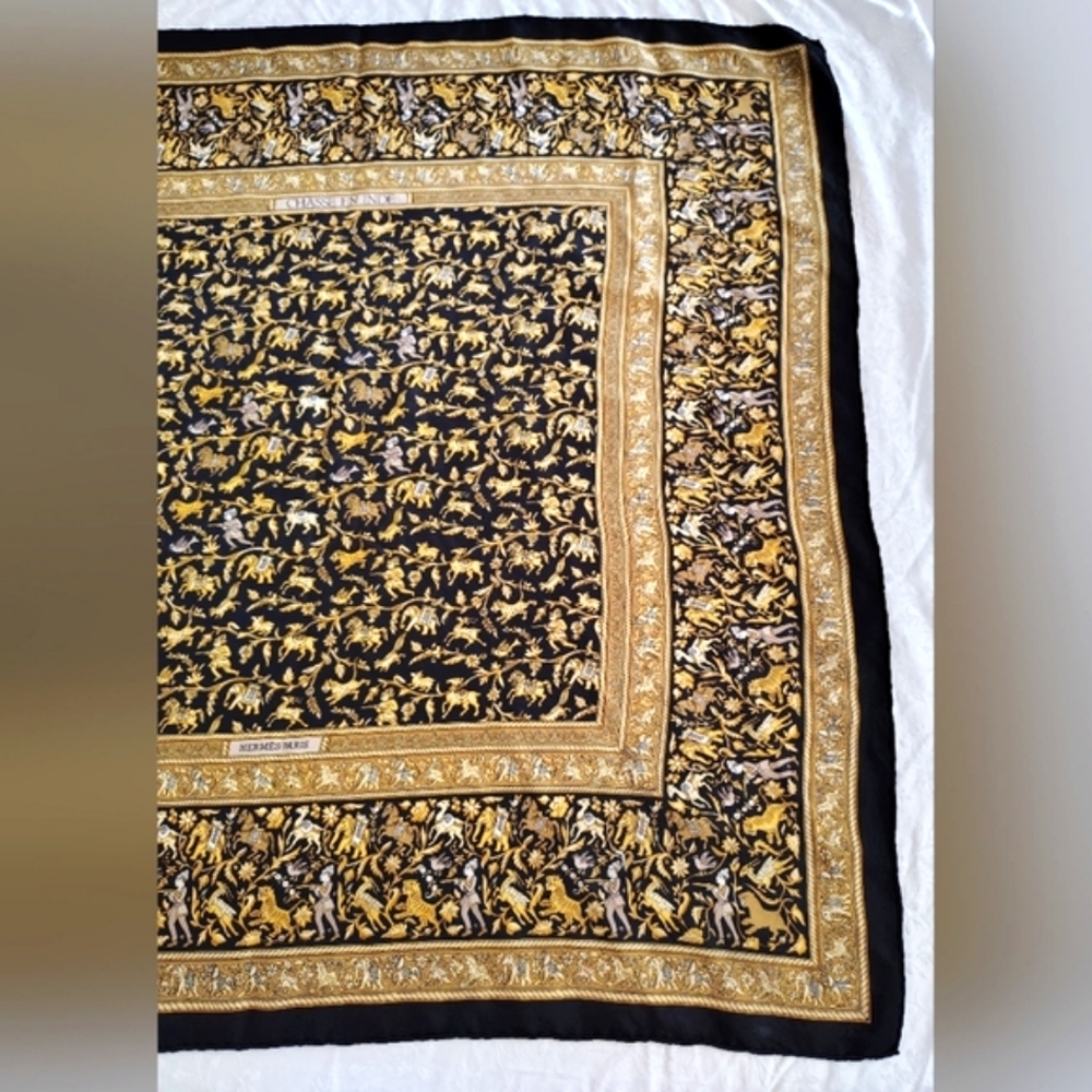 Hermes Chasse En Inde Black & Gold Silk Scarf - Picture 3 of 16